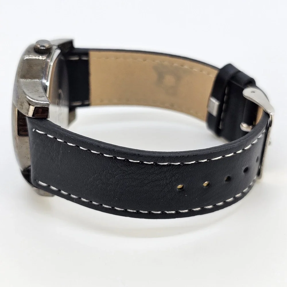 QQ Men's Analog Watch 40MM Black Dial Date New Black Leather Bands New Battery‎